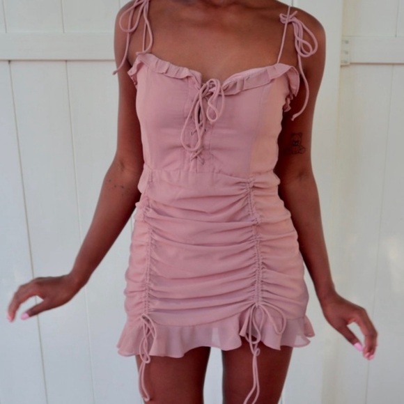 Cute girly mini dress - Picture 2 of 3